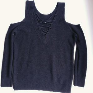 💲CLEAR OUT💲Express Black Cold Shoulder Sweater